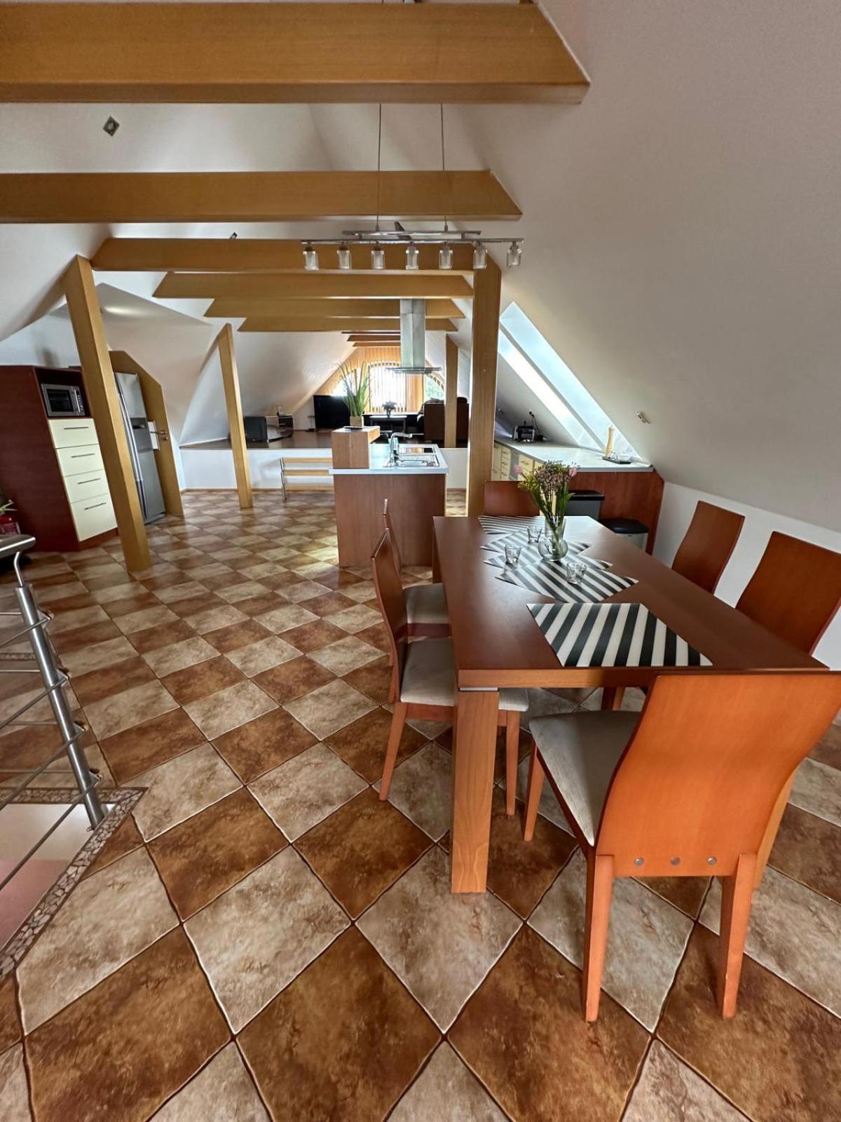 Apartman Lipa มิคูลอฟ ภายนอก รูปภาพ